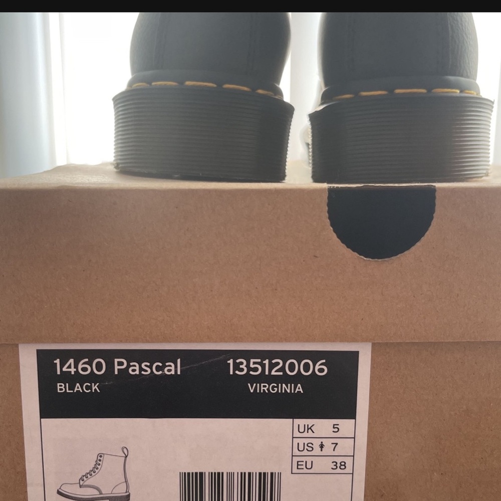Dr martens 1460 pascals
